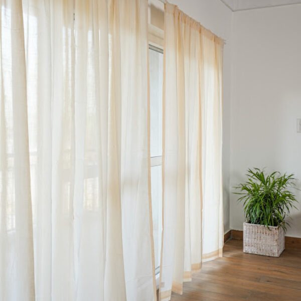 ADVANTAGES OF USING COTTON CURTAINS IN YOUR LIVING ROOM