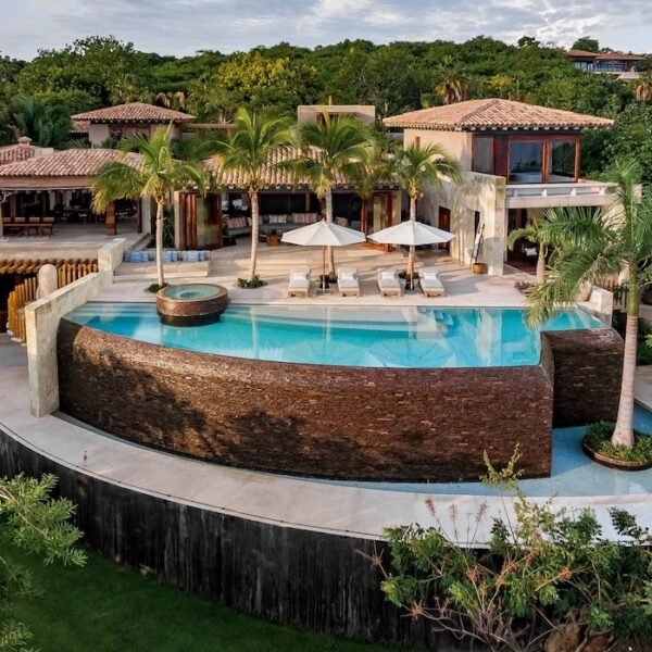 5 Essential Features That Define a Luxury Villa