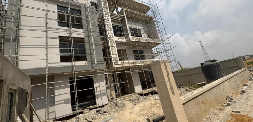 J48 VILLA BANANA ISLAND IKOYI